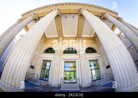 Hannover, Deutschland. 22. September 2022. Das parlament von Niedersachsen. (Aufgenommen mit Fischaugenobjektiv) Quelle: Moritz Frankenberg/dpa/Alamy Live News Stockfoto