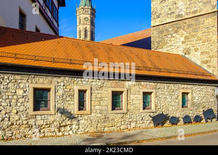 Residenzschloss Urach und Stiftskirche St. Amandus, Bad Urach, Schwäbische Alb, Baden-Württemberg, Deutschland, Europa. Stockfoto