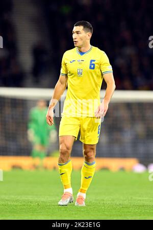 Glasgow, Schottland, 21.. September 2022. Taras Stepanenko aus der Ukraine während des Spiels der UEFA Nations League im Hampden Park, Glasgow. Bildnachweis sollte lauten: Neil Hanna / Sportimage Stockfoto