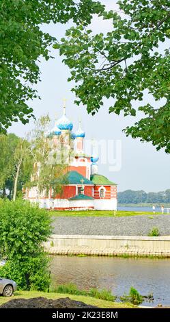 Kirche im Hafen von Uglich, Russische Föderation Stockfoto