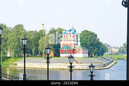 Kirche im Hafen von Uglich, Russische Föderation Stockfoto