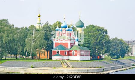 Kirche im Hafen von Uglich, Russische Föderation Stockfoto