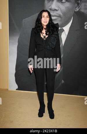 Los Angeles, Ca. 21. September 2022. Cher nimmt an der Premiere von „Sidney“ von Apple TV im Academy Museum of Motion Picturs am 21. September 2022 in Los Angeles, Kalifornien, Teil. Kredit: Jeffrey Mayer/Jtm Fotos/Media Punch/Alamy Live News Stockfoto