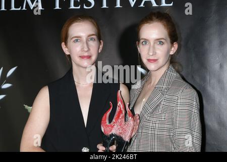 21. September 2022, Long Beach, CA, USA: LOS ANGELES - SEP 21: Alexis Stier, Megan Stier beim Wes Craven Award - 2022 Catalina Film Festival in Long Beach im Scottish Rite Event Center am 21. September 2022 in Long Beach, CA (Foto: © Kay Blake/ZUMA Press Wire) Stockfoto