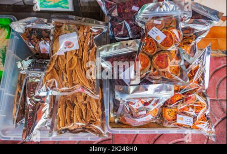 Bangkok Thailand 22. Mai 2018 getrocknete Früchte und Pilze auf dem Markt Thai Food China Town Bangkok Thailand. Stockfoto