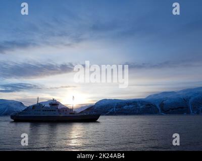 Olderdalen ist ein Hafen in Troms Og Finnmark County, Norwegen, und liegt am Kafjord. Stockfoto