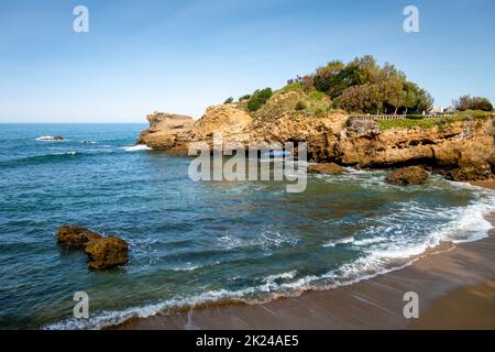 Felsen von Basta und am Meer. Stadt Biarritz, Frankreich Stockfoto