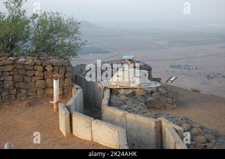 Militärbunker Access Point an der Grenze zwischen Israel und Syrien, Golan Höhe Stockfoto