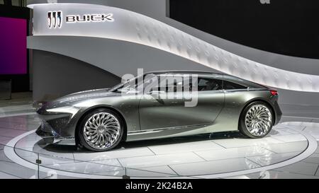 DETROIT, MI/USA - 14. SEPTEMBER 2022: Ein Buick Wildcat EV Konzeptfahrzeug auf der North American International Detroit Auto Show (NAIAS). Stockfoto