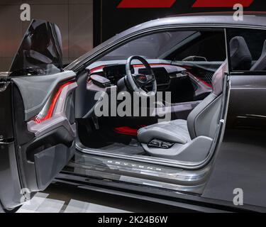 DETROIT, MI/USA - 14. SEPTEMBER 2022: Nahaufnahme eines Charger-Konzeptfahrzeugs der Serie Dayona SRT EV, North American International Detroit Auto Show (NA Stockfoto