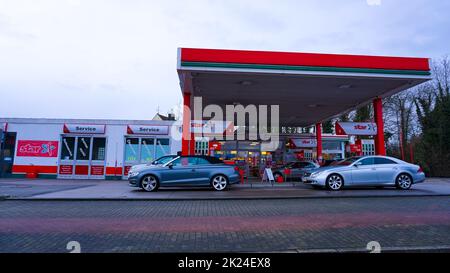 Dortmund, Deutschland - 28. Dezember 2021: Stern-Tankstelle in Dortmund, Deutschland - 28. Dezember 2021 Stockfoto