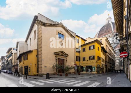 Florenz, Italien. Januar 2022. Außenansicht der Kirche San Michele Arcangelo Visdomini in der historischen Stadt Stockfoto