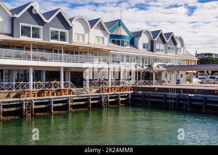 Six Degrees Bar and Restaurant und das Cielo Italiano Restaurant am Waldweg - Newcastle, NSW, Australien Stockfoto