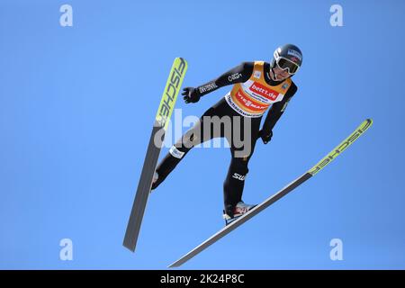 Jarl Magnus (Norwegen) war in Schonach Nordische Kombination beim Weltcupfinale 2022 ein Klasse für sich Stockfoto