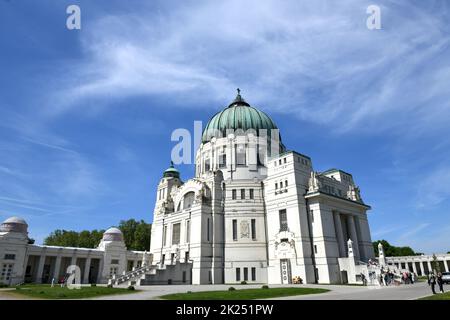 Friedhofskirche zum heiligen Karl Borromäus auf dem Zentralfriedhof in Wien, Österreich, Europa - Friedhofskirche St. Charles Borromeo am Cen Stockfoto