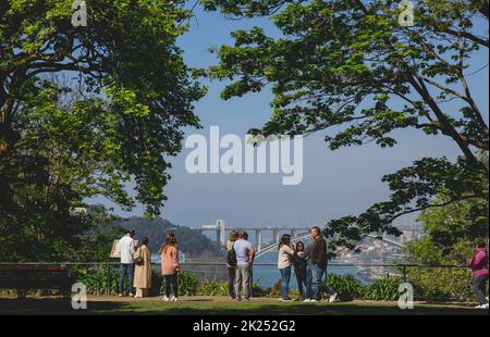 Porto, Portugal - 15. April 2022: Blick von Jardins do Palacio de Cristal auf Porto Stockfoto