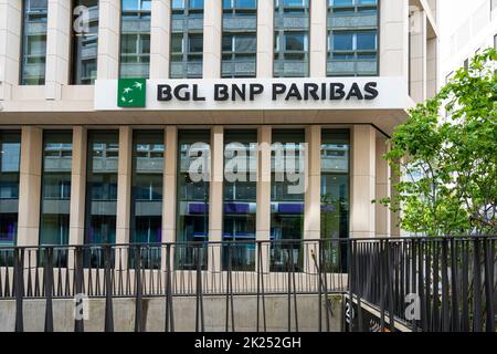 Luxemburg-Stadt, Mai 2022. Das Zeichen einer ING-Bankfiliale an einer Straße im Stadtzentrum Stockfoto