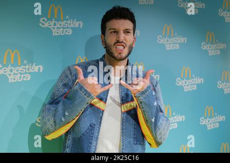 Madrid, Spanien. 22. September 2022. Der kolumbianische Sänger Sebastian Yatra nimmt an der Präsentation neuer McDonalds-Produkte in Madrid Teil. Kredit: SOPA Images Limited/Alamy Live Nachrichten Stockfoto