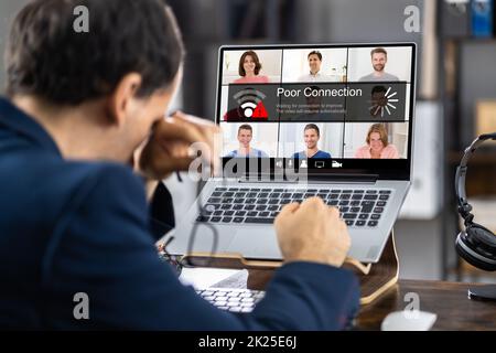 Schlechtes Verbindungsproblem Und Schlechtes Internet-Signal Stockfoto