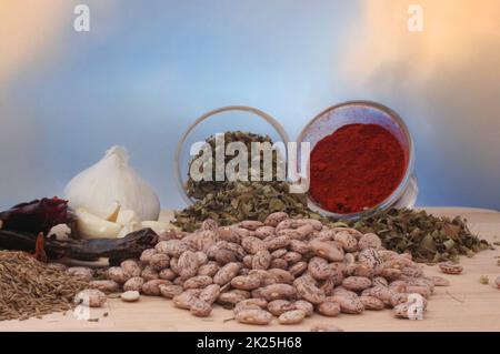 Gewürze Pinto-Bohnen mit Paprika und mexikanischem Oregano Stockfoto