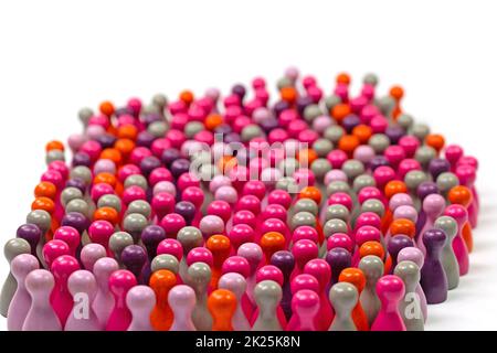 Viele bunte Holzkegel in einer Nahaufnahme Stockfoto