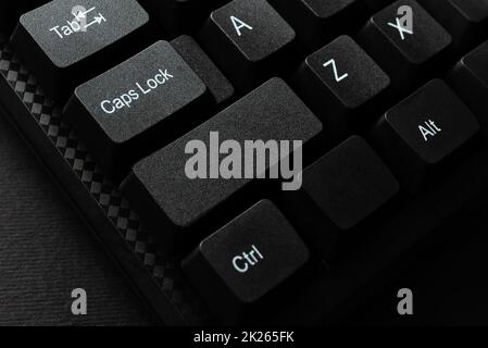 Neue Nachrichten Online Senden, Visuelle Romane Erstellen, Kurzgeschichten Eingeben, Wichtige Details Auflisten, Computerbriefe, Entwicklerprogrammieranwendungen Stockfoto