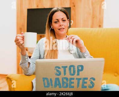 Textüberschrift mit „Stop Diabetes“. Wort, das auf den Blutzuckerspiegel geschrieben wird, ist höher als normal Injizieren Insulin Abstract Beratung für Unternehmen Online, Verbreitung von Internetpräsenz Stockfoto