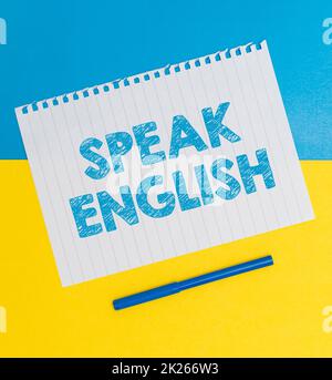 Die konzeptionelle Beschriftung spricht Englisch. Konzeptfoto Studieren Sie eine andere Fremdsprache Online verbale Kurse Blitzlehrer Bürobedarf, Lehrersammlungen, Schreibwerkzeuge Stockfoto