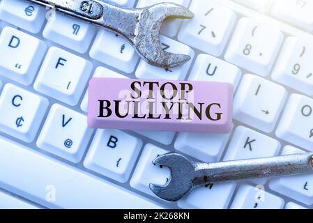 Konzeptionelle Beschriftung Stop Bullying. Geschäftsideen bekämpfen und eliminieren dieses aggressive, inakzeptable Verhalten, indem sie den Leitfaden für Kochunterricht schreiben und neue Online-Richtlinien neu eingeben Stockfoto