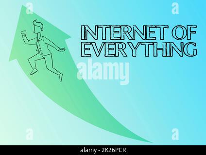 Handgeschriebenes Schild Internet of Everything. Das Wort für intelligente, moderne Stadt und drahtloses Kommunikationsnetz Illustration eines glücklichen Geschäftsmanns, der mit Arrow zusammentrat, bekam seine Beförderung. Stockfoto