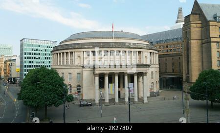 Central Library Manchester - Luftaufnahme - MANCHESTER, Großbritannien - 15. AUGUST 2022 Stockfoto
