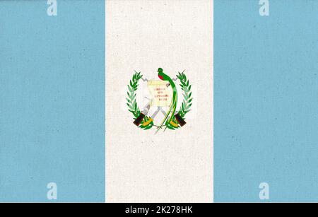 Guatemala-Nationalflagge auf Stoffoberfläche. Stoffstruktur Stockfoto