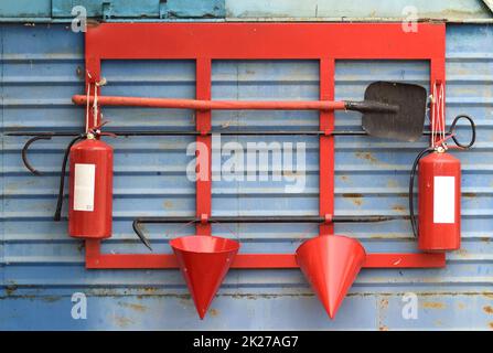 Feuer Schild an der Wand Stockfoto