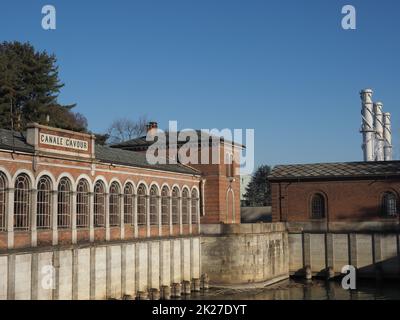 Gebäude bei der Eröffnung des Canale Cavour Kanals in Chivasso Stockfoto