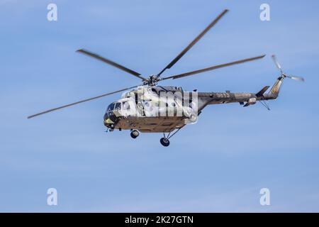 Czech Air Force Mi-171Sh Combat - Transport Hubschrauber in der Luft auf der Royal International Air Tattoo 2022 Stockfoto