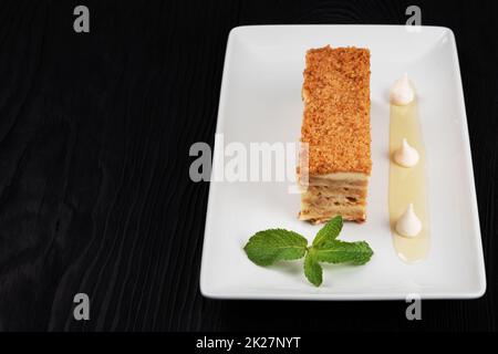 Esterhazy Torte auf dem Teller Stockfoto