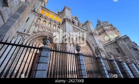 Fassade der Kathedrale von toledo Stockfoto