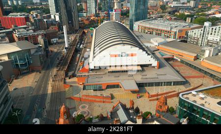 Manchester Central Station - Luftaufnahme - MANCHESTER, Großbritannien - 15. AUGUST 2022 Stockfoto