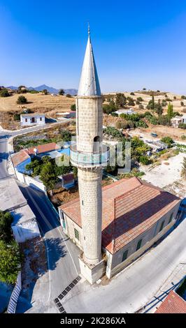 Moschee in Kofinou Dorf, Zypern, erhöhte Ansicht Stockfoto