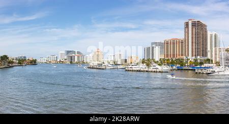 Fort Lauderdale Skyline Florida Downtown Panorama Panoramablick City Marina Boote Stockfoto