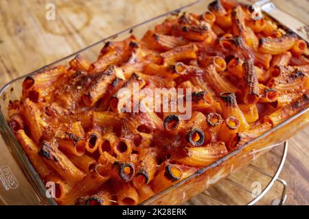 Knusprig gebackene Pasta Stockfoto