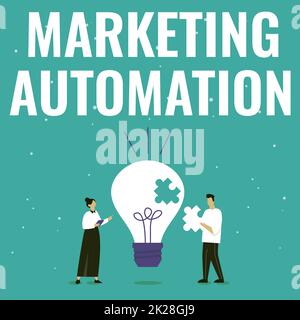 Inspiration mit Zeichen für Marketingautomatisierung. Geschäftsüberblick Software, die vom Unternehmen für die effektive Zielgruppenansprache verwendet wird Illustration von Partnern, die neue wunderbare Ideen zur Verbesserung der Fähigkeiten zusammenfassen. Stockfoto