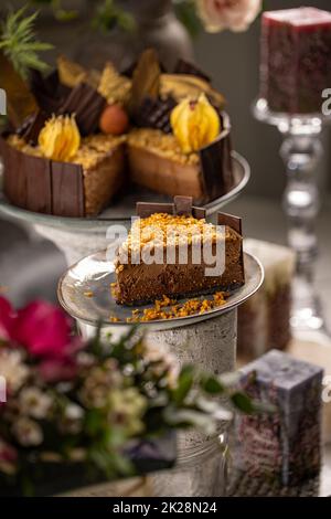 Ein Stück Schokoladenmousse-Kuchen Stockfoto