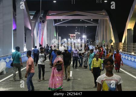 Kalkutta, Indien. 22. September 2022. Die neu errichtete Tala-Brücke wurde vom westbengalischen Chief Minister Mamata Banerjee in Kalkutta eingeweiht. Die geschätzten Kosten für die neu errichtete Tala Bridge belaufen sich auf rund 468 Rs. (Foto von Dipa Chakraborty/Pacific Press) Quelle: Pacific Press Media Production Corp./Alamy Live News Stockfoto