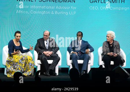 09/19/2022 New York, New York Aubrey Hrube, Witney Schneidman, Aymeric Saha und Gayle Smith sprechen auf der Unstoppable Africa Conference, die am Montag, den 19. September 2022, in der Cipriani 42. Street in New York City stattfand. Foto von Jennifer Graylock-Graylock.com 917-519-7666 Stockfoto