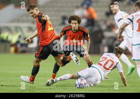 Brüssel, Belgien, 22. September 2022, Belgiens Thomas Meunier und der Waliser Daniel James kämpfen während eines Fußballspiels zwischen der belgischen Nationalmannschaft The Red Devils und Wales, Donnerstag, 22. September 2022 in Brüssel, Spiel 5 (von sechs) in der Nations League A-Gruppenphase. BELGA FOTO BRUNO FAHY Stockfoto