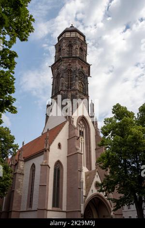 Die evangelische Lutherische Pfarrkirche St. Jacobi in der Altstadt von GÃ¶ttingen in Niedersachsen ist eine gotische Kirche mit drei Schiffen, die zwischen 1361 und 1433 erbaut wurde. Der Kirchenpatron ist James der Ältere. Mit 72 Metern Höhe ist der Kirchturm das höchste Gebäude Stockfoto
