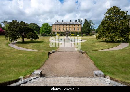 Pencarrow House and Gardens, ein herrschaftliches Haus im palladianischen Stil, im Frühjahr. Cornwall, Großbritannien. Stockfoto
