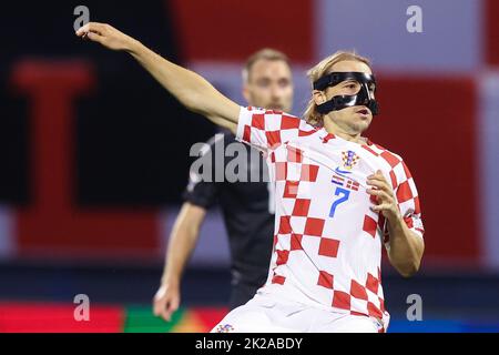 ZAGREB, KROATIEN - 22. SEPTEMBER: Lovro Majer aus Kroatien feiert nach dem zweiten Tor ihrer Mannschaft während der UEFA Nations League Am 22. September 2022 im Stadion Maksimir in Zagreb, Kroatien, ein Spiel der Gruppe 1 zwischen Kroatien und Dänemark. Foto: Goran Stanzl/PIXSELL Stockfoto