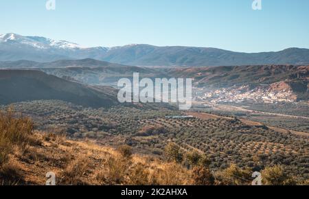 Fantastische Aussicht vom Ende der Welt auf die Naturlandschaft in Beas de Guadix Stockfoto